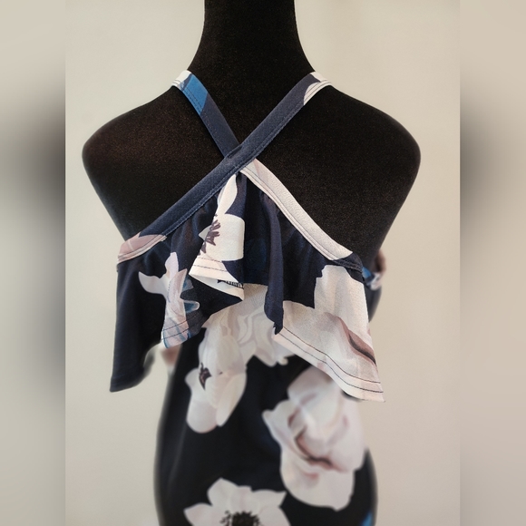 Cold Shoulder Floral Dress size M - Picture 4 of 7